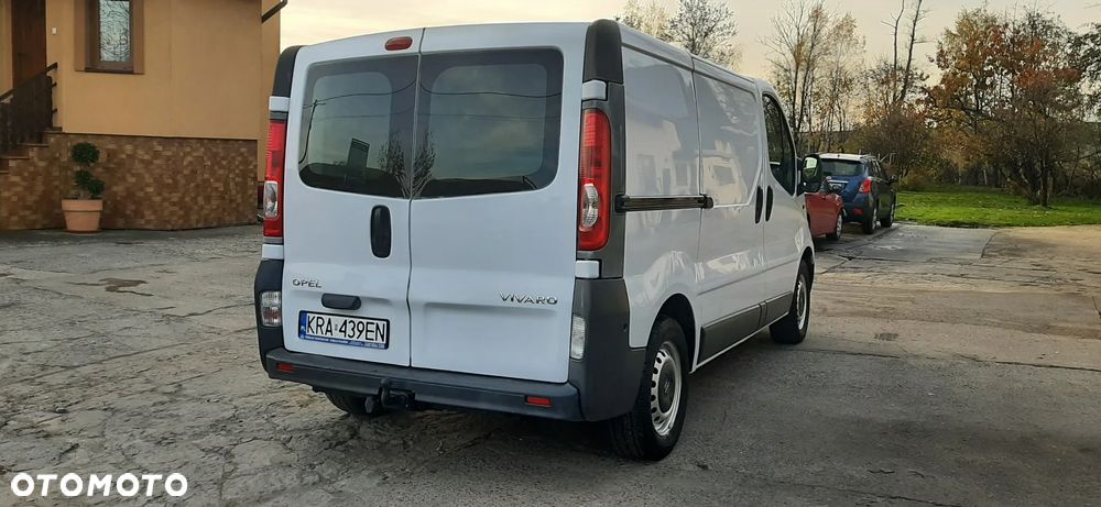 Opel Vivaro - 8