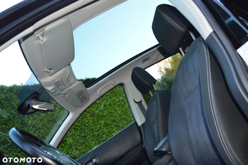 Nissan Qashqai+2 2.0 tekna - 11