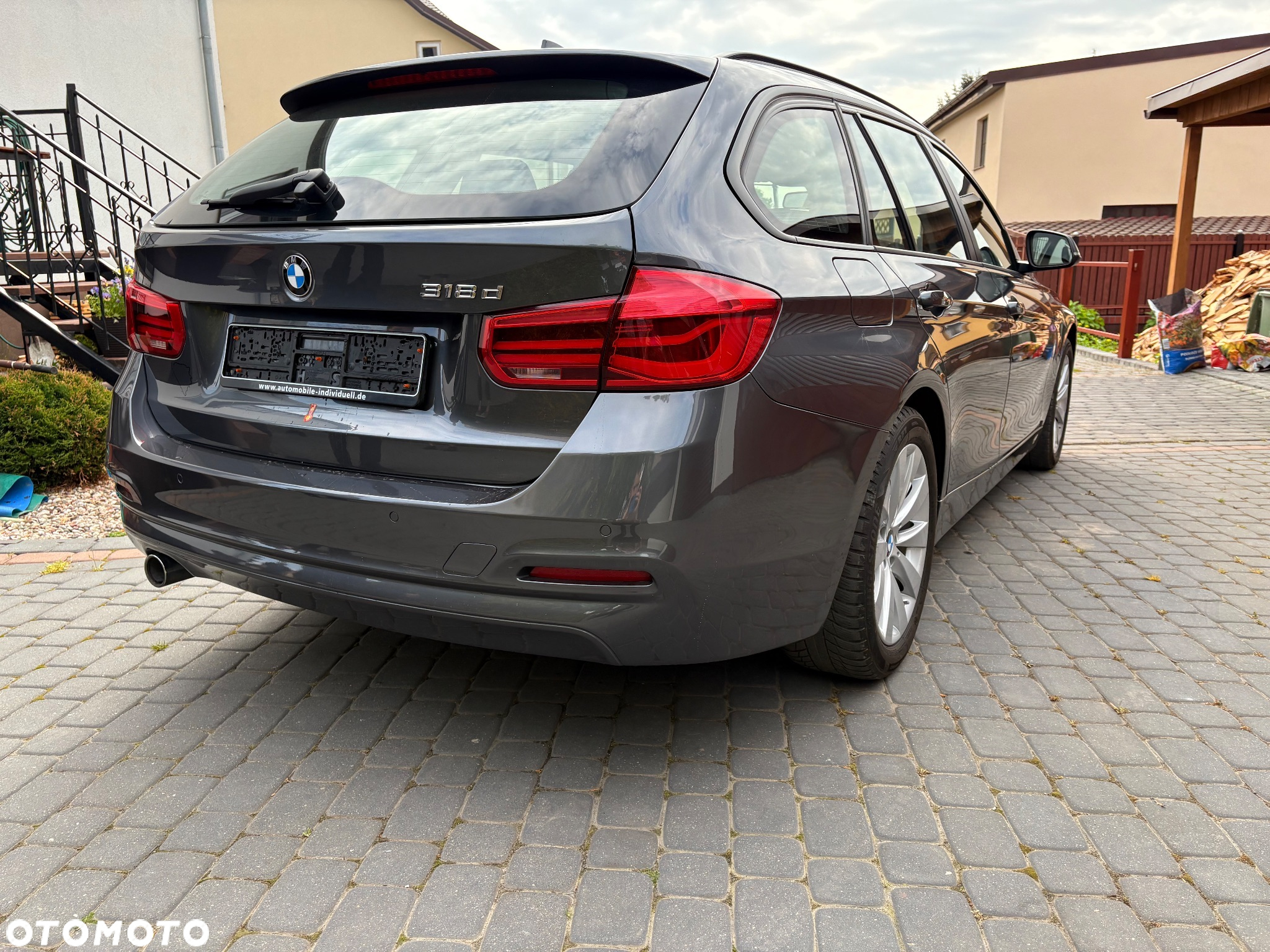 BMW Seria 3 318d Touring - 13
