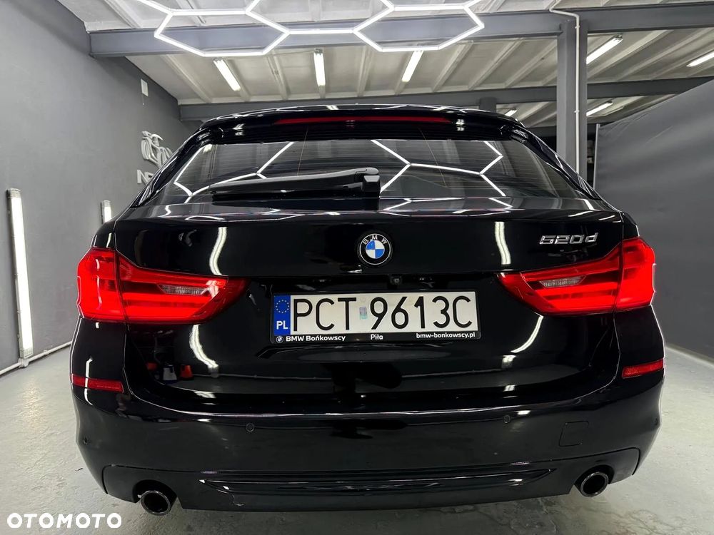 BMW Seria 5 520d Touring Sport Line - 7