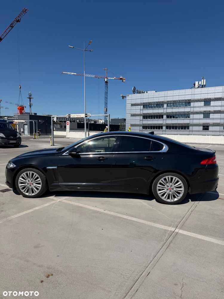 Jaguar XF 3.0 T AWD Premium Luxury - 9