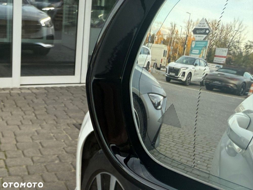 Mercedes-Benz Klasa E - 16