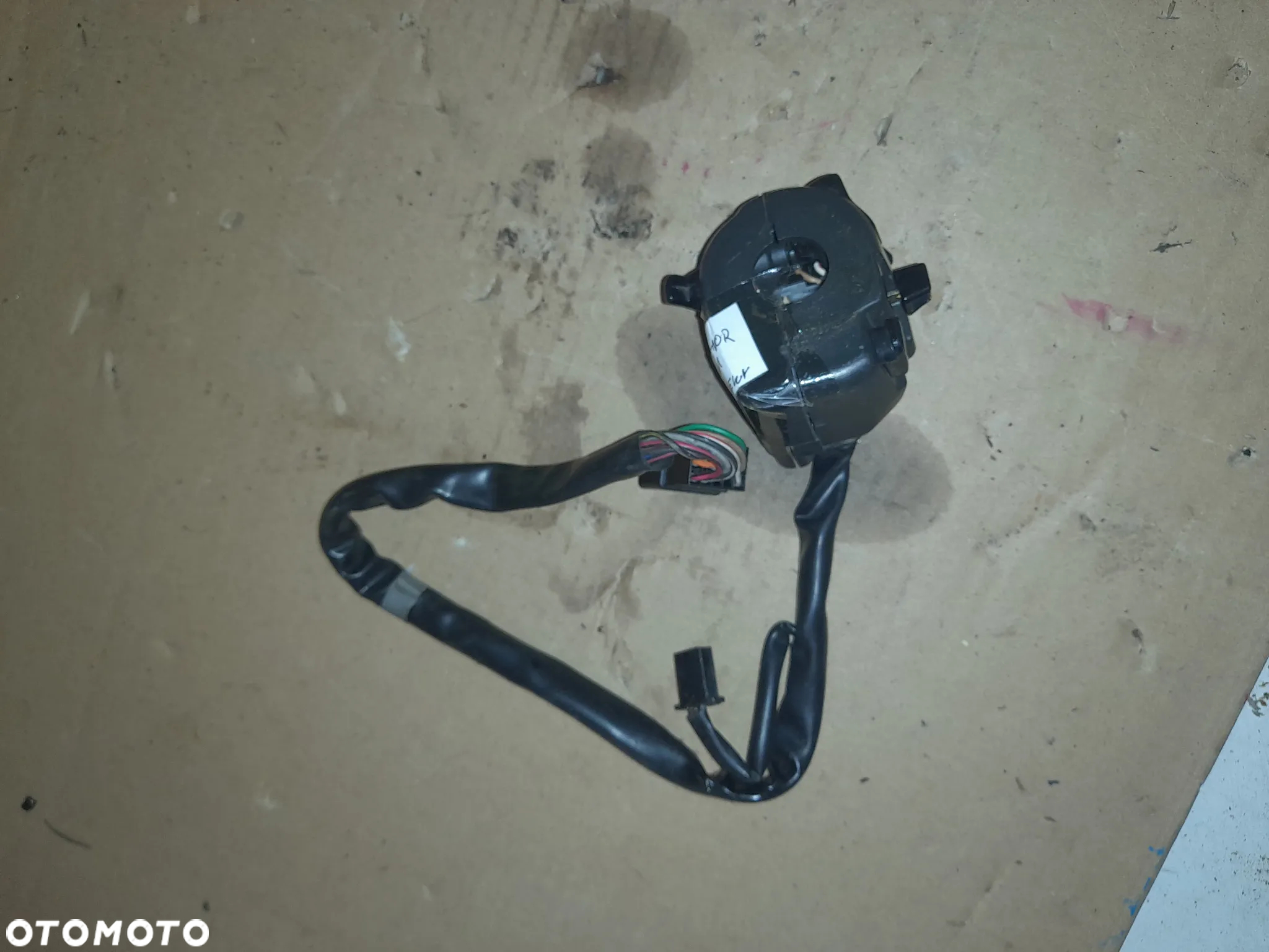 KAWASAKI ZX 10 r 2006 - 2011 PRZEŁĄCZNIK LEWY - 6