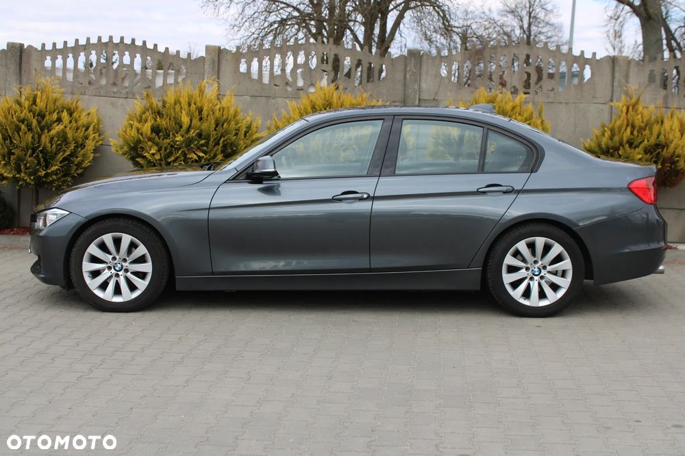 BMW Seria 3 320d DPF Edition Fleet Sport - 10