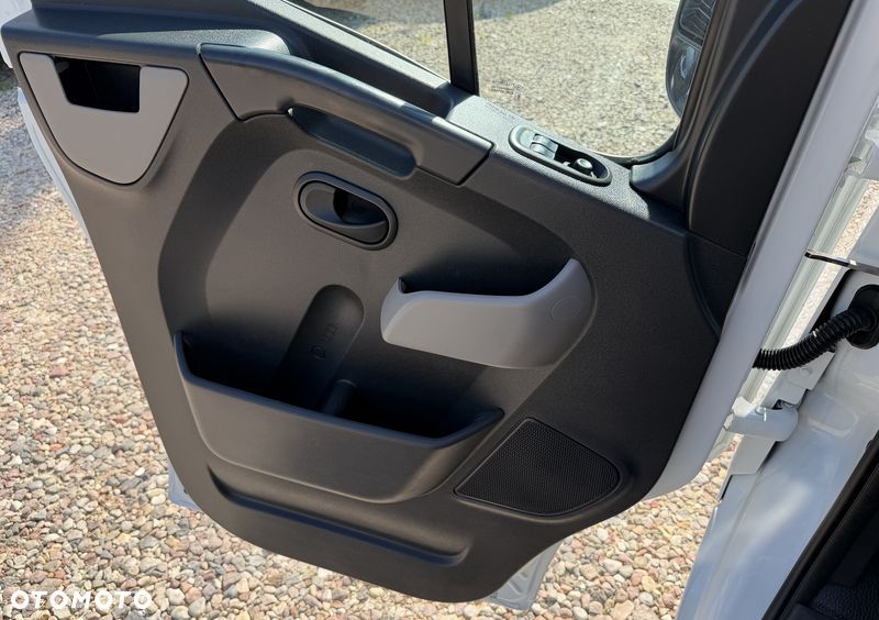 Renault MASTER MAXI L3H2 DOKA 7os. ORYGINAŁ CARPOL VAN MINIBUS Duża Ładowność 1205kg Zabudowa paki+ półki modułowe Bott, Trwały MOCNY SILNIK 2.3dCi 130KM Rozrząd na Łańcuchu! Zabudowa z wnęką na transport el. do 3700mm! Niski udokumentowany przebieg tylko 107tys.km SERWIS ASO RENAULT - 38