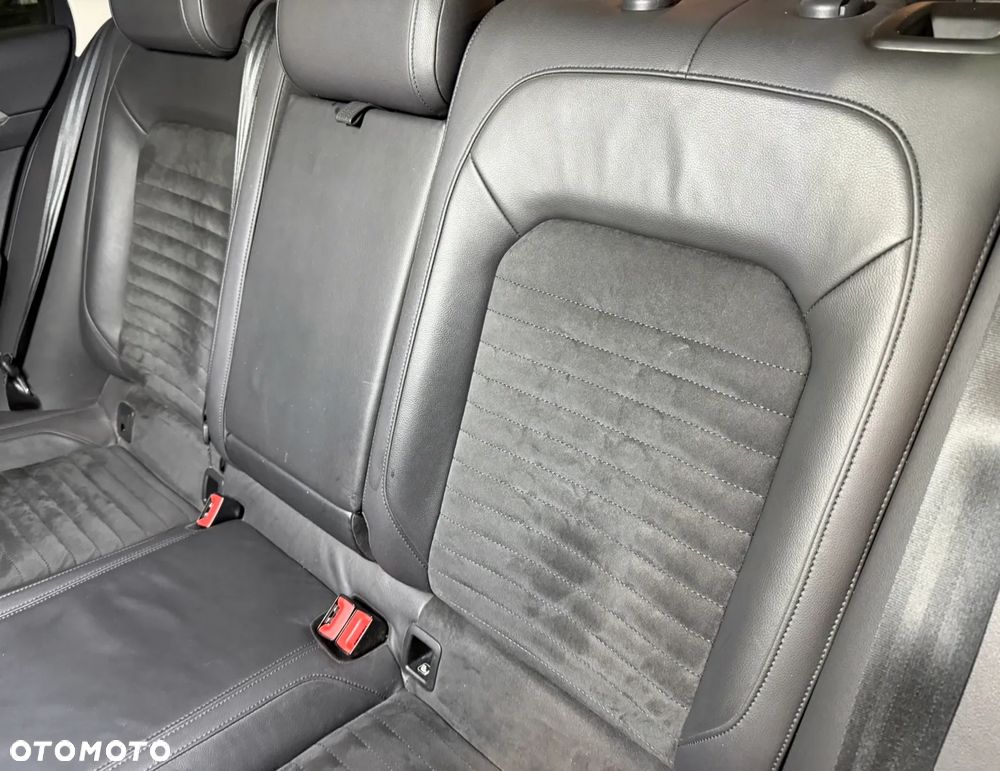 Volkswagen Passat 2.0 TDI SCR DSG Highline - 17