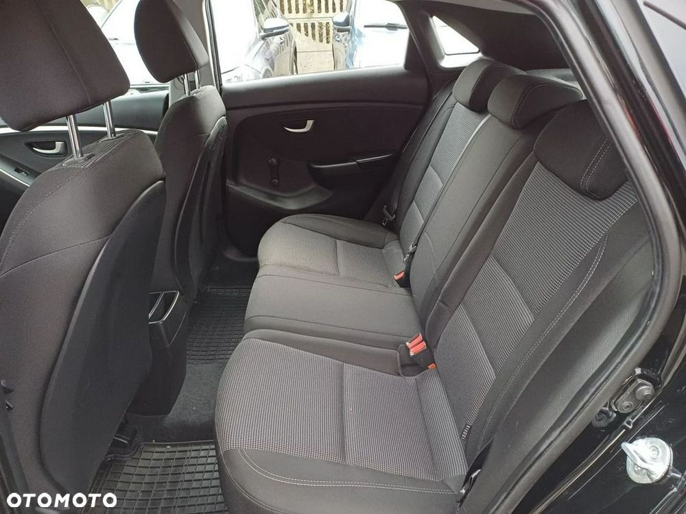 Hyundai i30 1.4 Classic + - 16