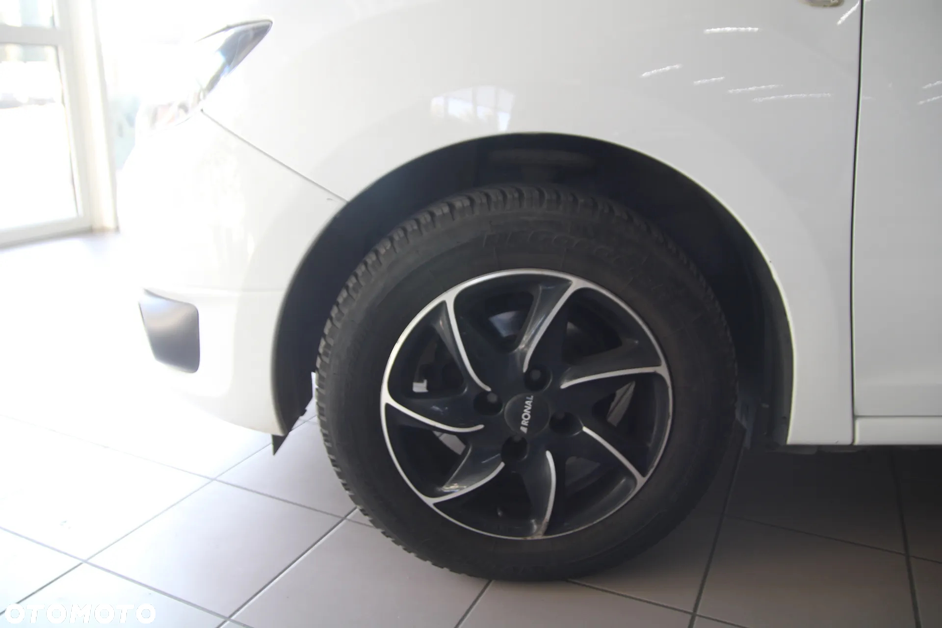Dacia Sandero 1.2 16V Access - 10