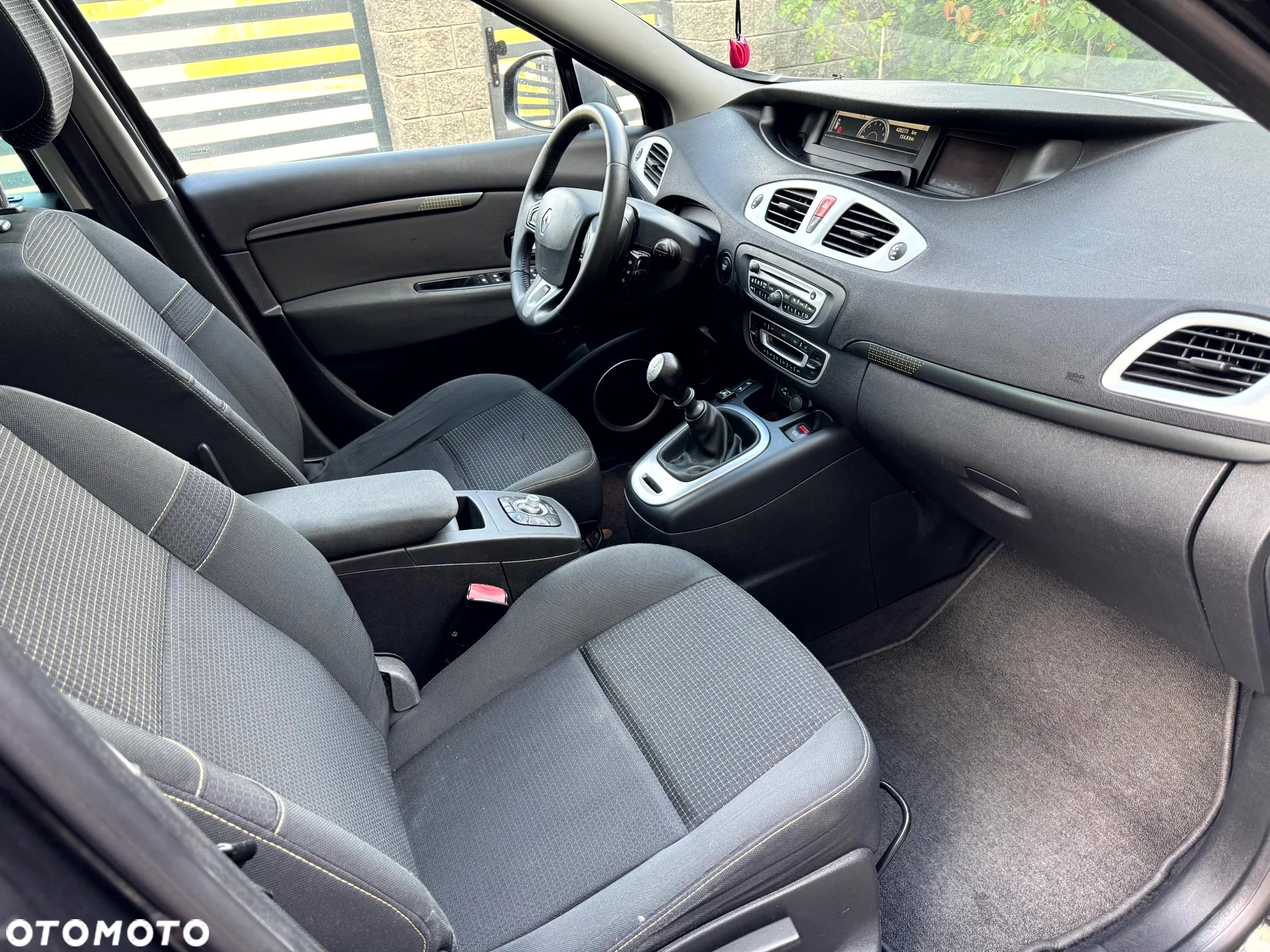 Renault Grand Scenic 1.6 16V 110 Dynamique - 24