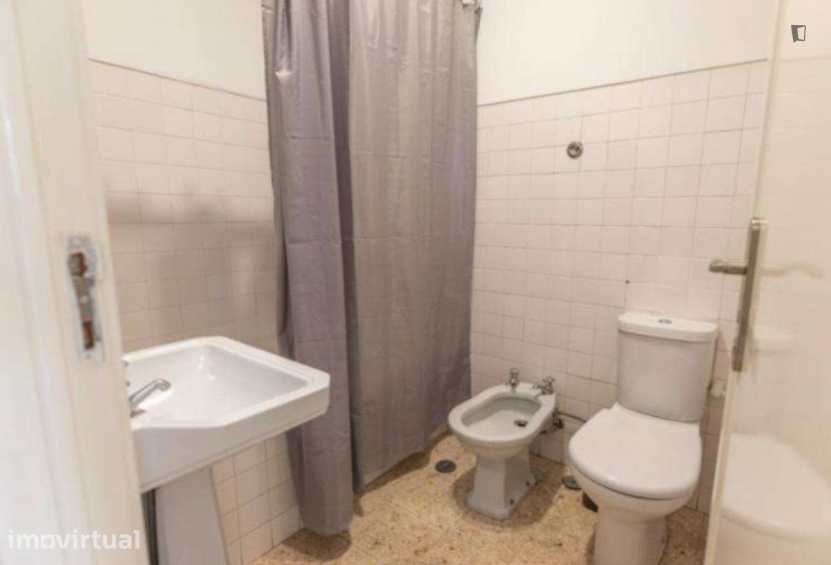 Quarto - localizado em Entrecampos Lisbon - Grande imagem: 2/10