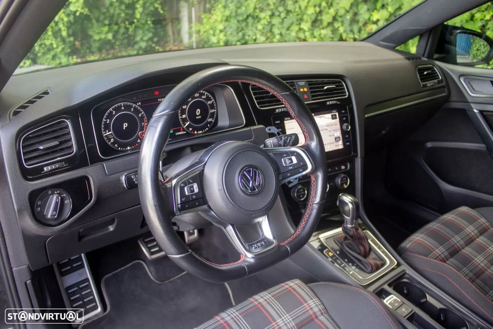 VW Golf 2.0 TSI GTI DSG - 12