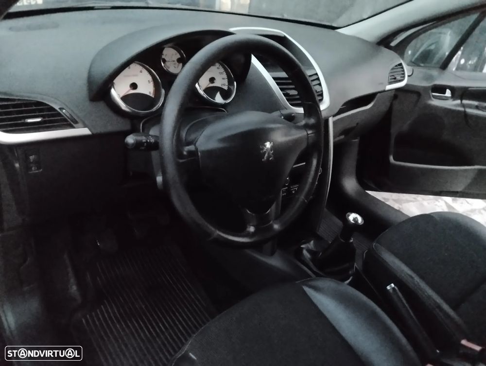 Peugeot 207 SW 1.6 HDi Outdoor - 10