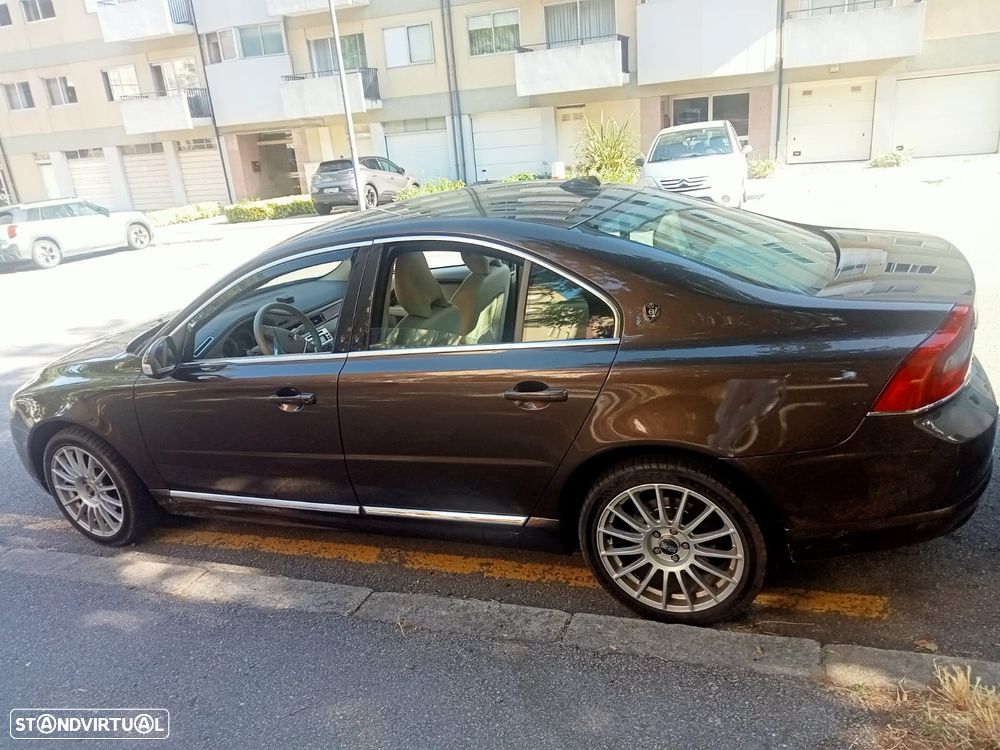 Volvo S80 2.4 D Momentum - 1