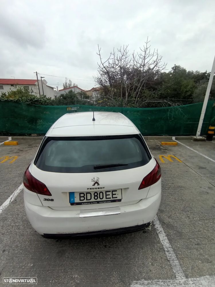 Peugeot 308 BlueHDi FAP 130 EAT6 Stop & Start Active - 23