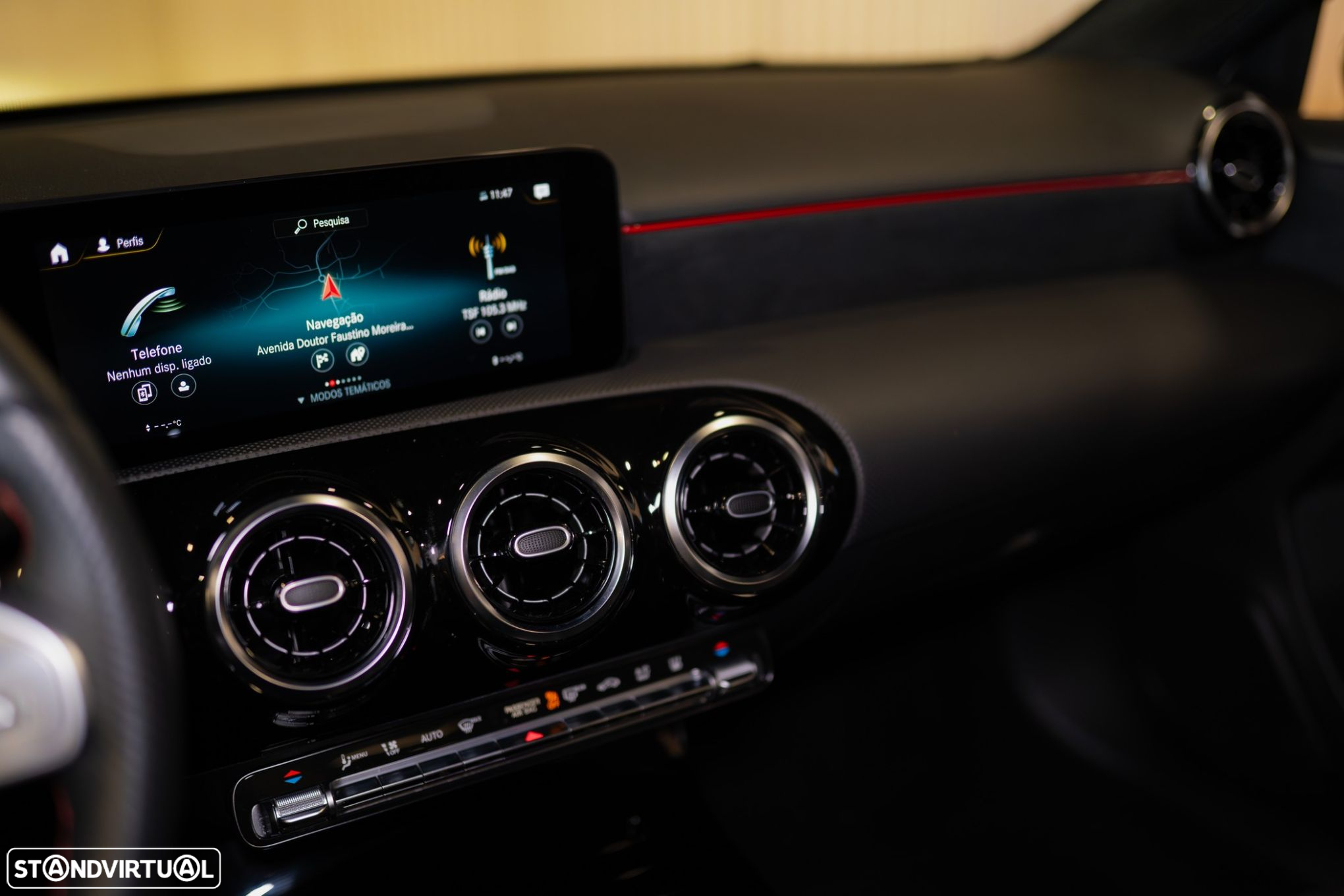Mercedes-Benz A 250 Limousine e AMG Line - 32