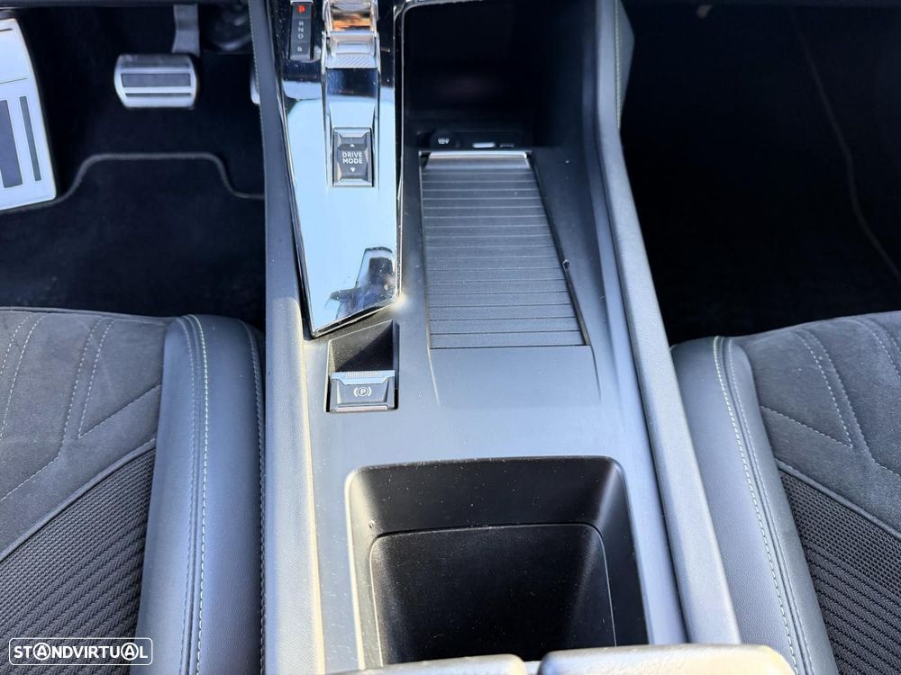 Peugeot 308 1.6 Hybrid GT e-EAT8 - 19