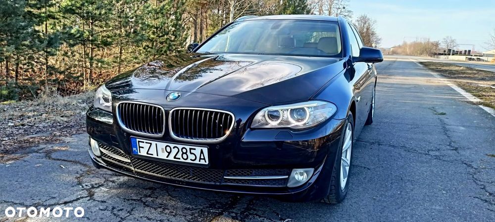 BMW Seria 5 520i Sport-Aut - 2