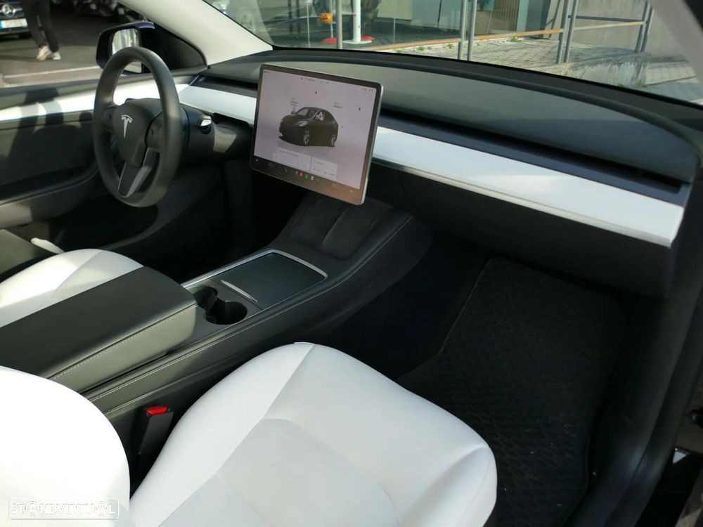 Tesla Model Y Standard - 26