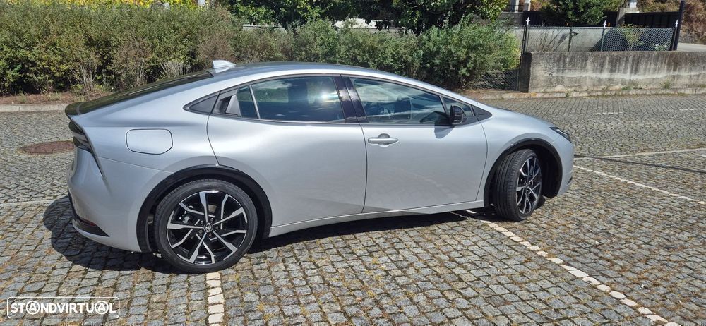 Toyota Prius 2.0 Plug-in Luxury - 10