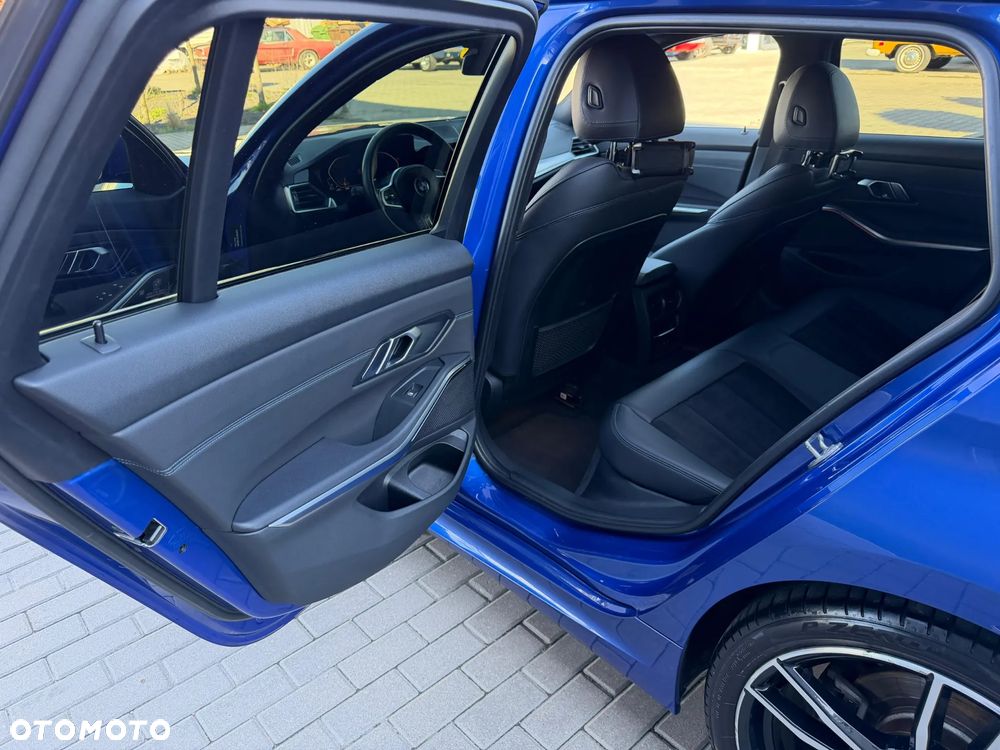 BMW Seria 3 320d xDrive M Sport Shadow - 7