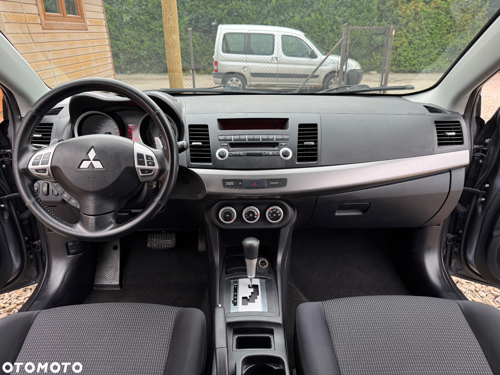 Mitsubishi Lancer 1.8 CVT Invite - 9
