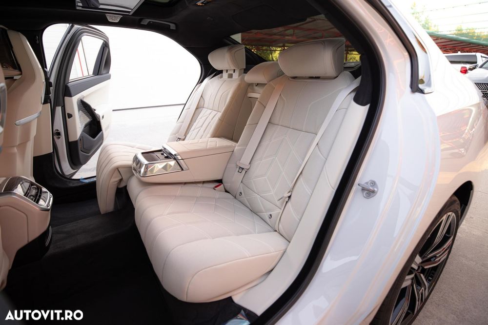 BMW Seria 7 - 13