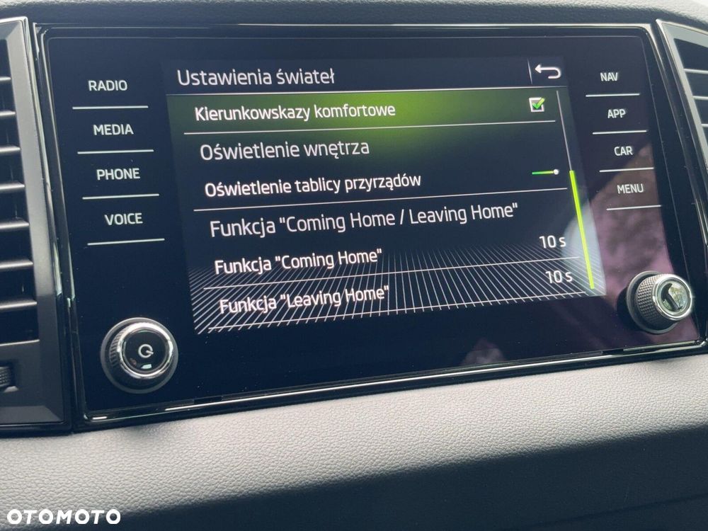 Skoda Karoq 1.5 TSI ACT Selection DSG - 35