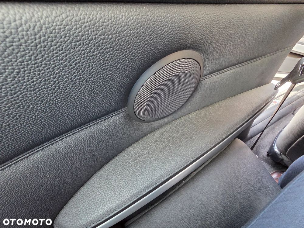 BMW Seria 3 325i - 12