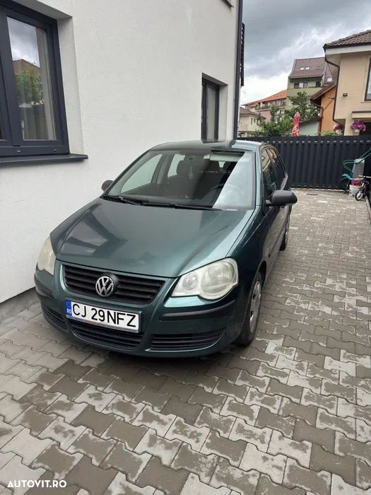Volkswagen Polo 1.2 Attractive - 1