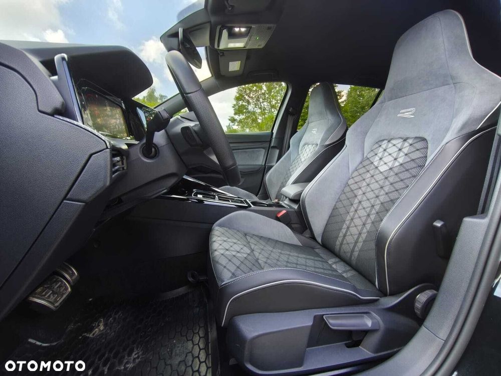 Volkswagen Golf Variant 1.5 eTSI EVO R-Line DSG - 9