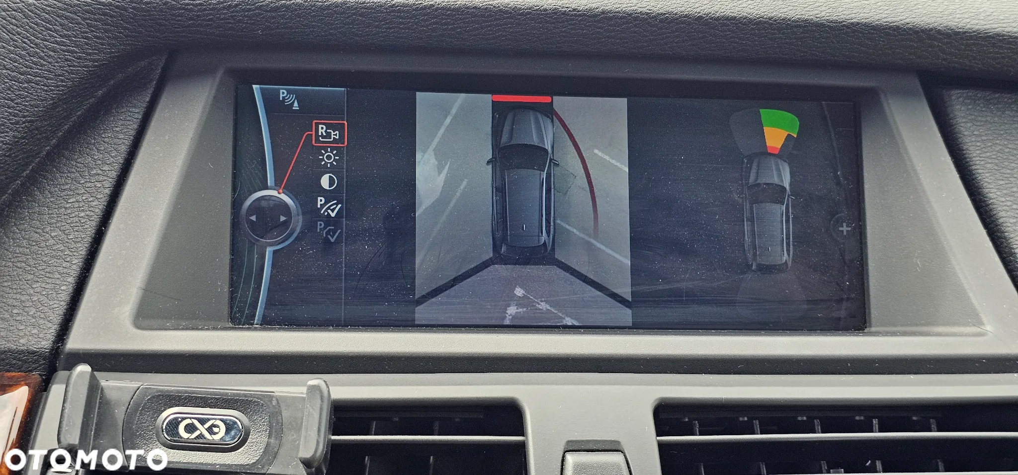 BMW X5 xDrive50i - 16