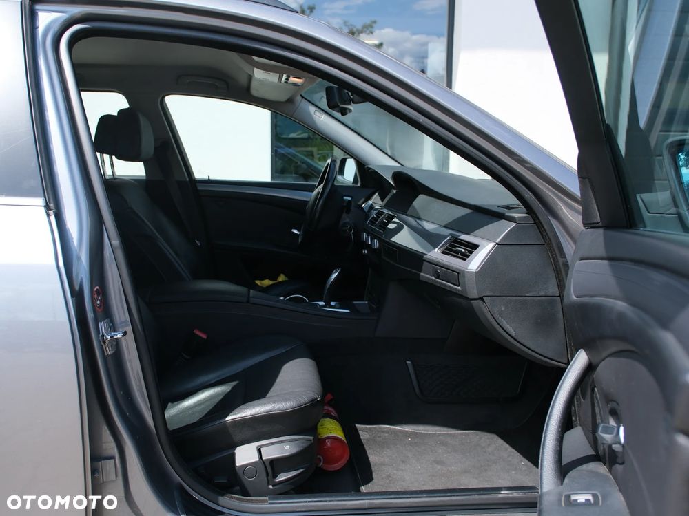 BMW Seria 5 520d - 11