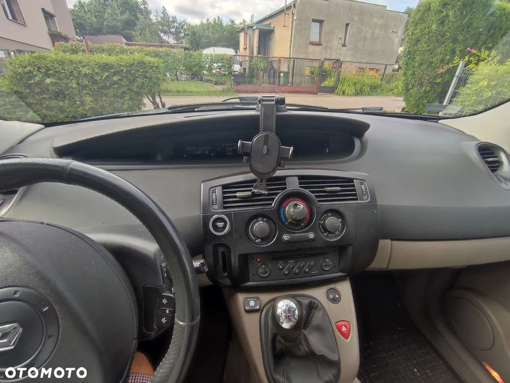 Renault Scenic 1.6 16V Dynamique - 4