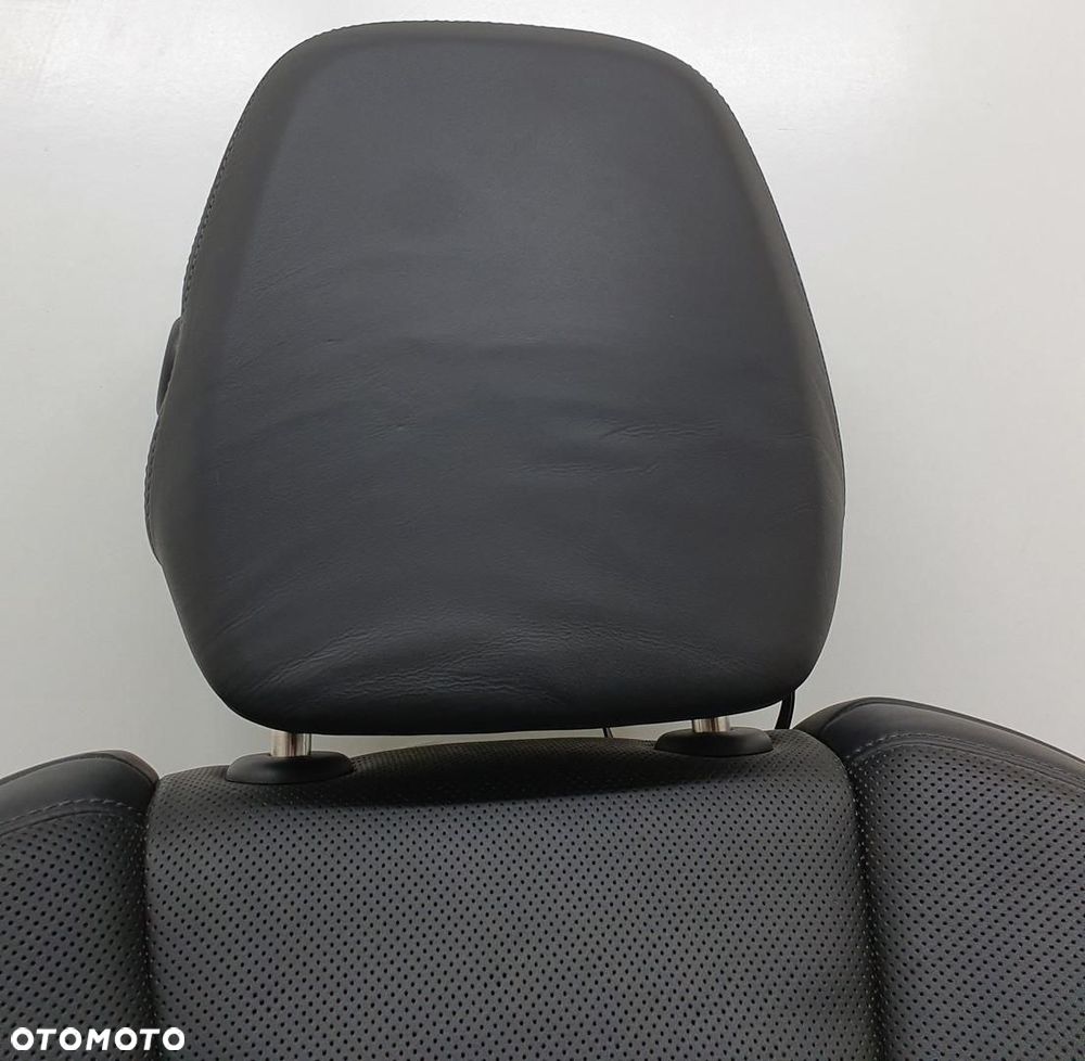 FOTEL PRAWY PRZEDNI PRZÓD PASAŻERA SKÓRA GRZANY PORSCHE CAYENNE II 7P5 EURO - 7