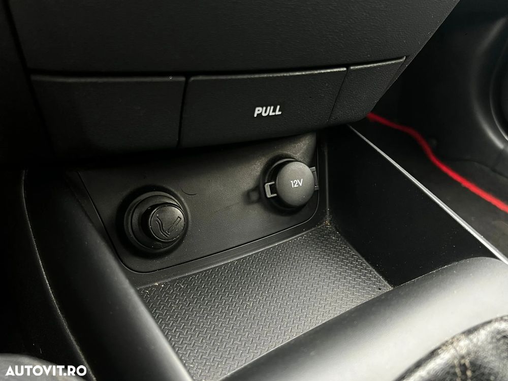 Hyundai i30 1.6 CRDI Classic - 32