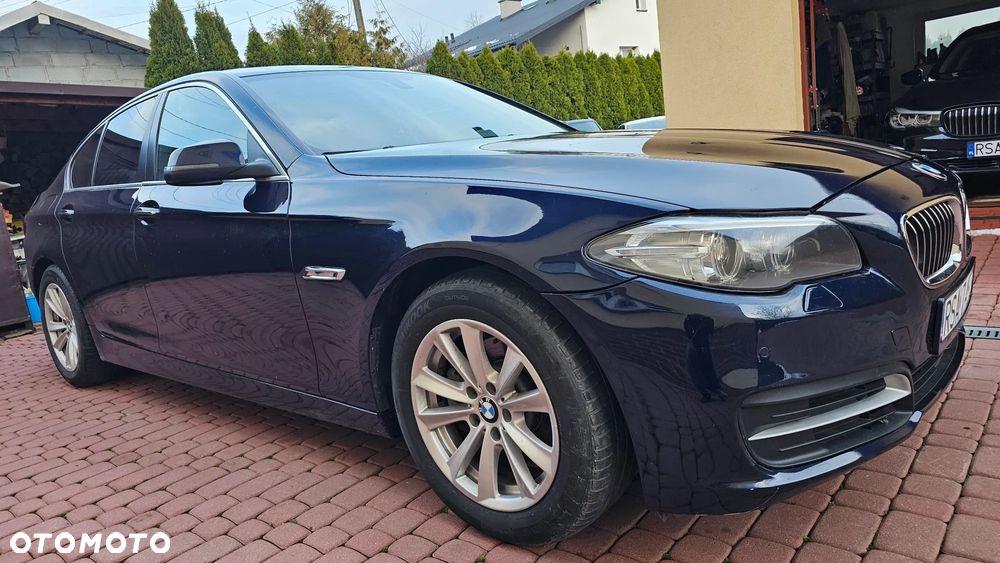 BMW Seria 5 528i xDrive Sport-Aut Luxury Line - 16
