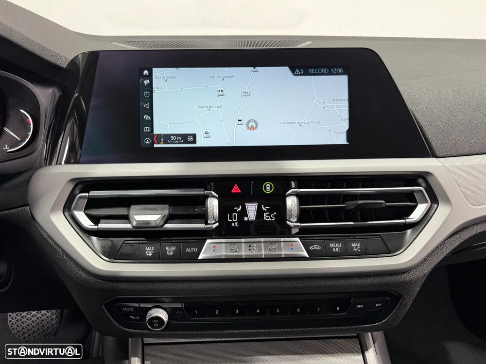 BMW 318 d Touring Advantage Auto - 28