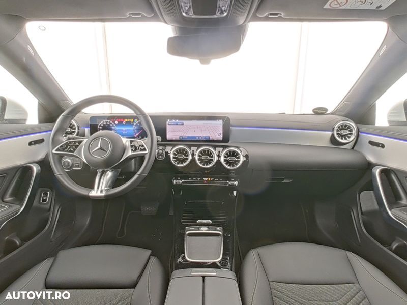 Mercedes-Benz CLA 180 7G-DCT Progressive Line Advanced - 7