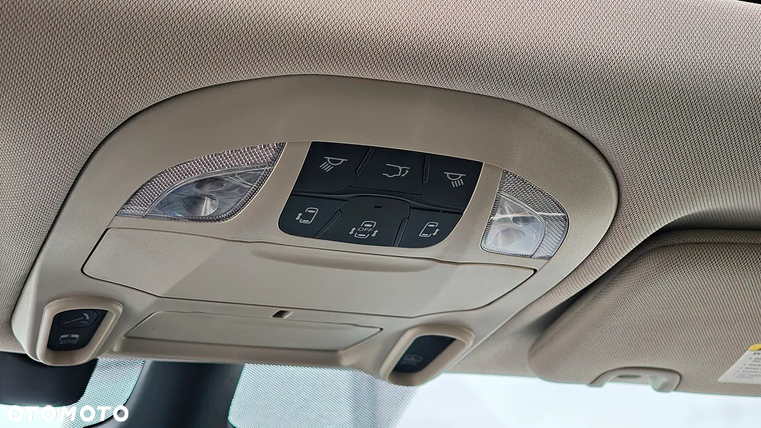 Chrysler Pacifica - 36