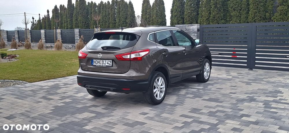 Nissan Qashqai 1.6 DCi Xtronic TEKNA - 32