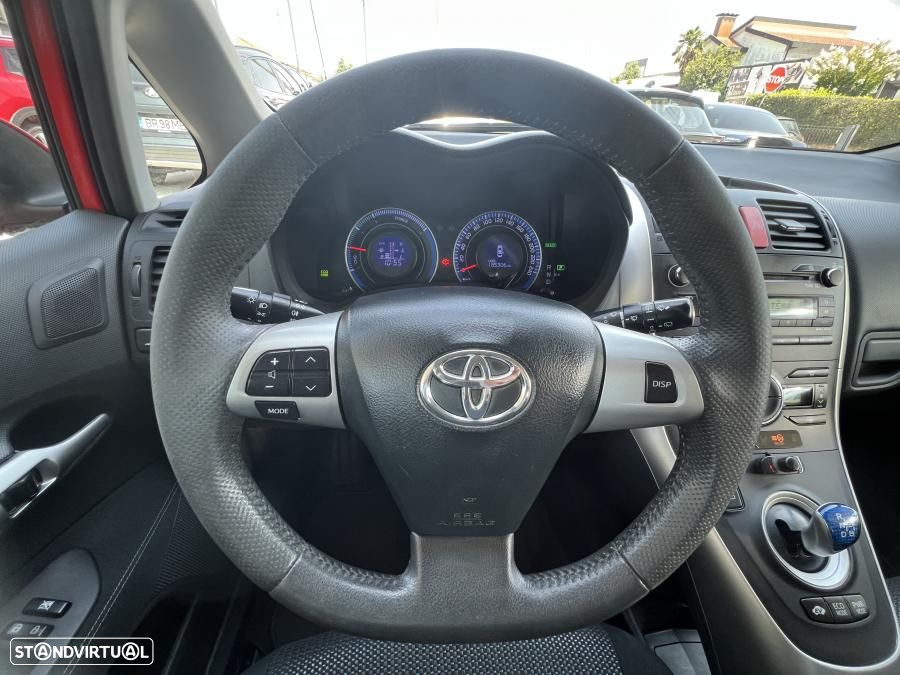 Toyota Auris 1.8 HSD - 29