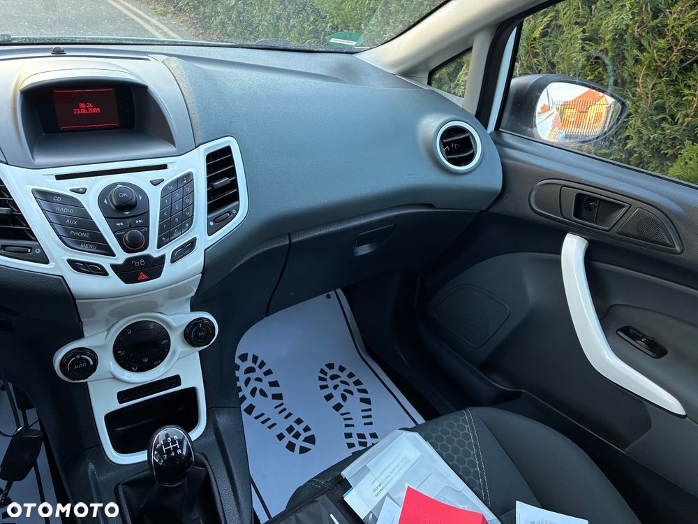 Ford Fiesta 1.4 Titanium - 14