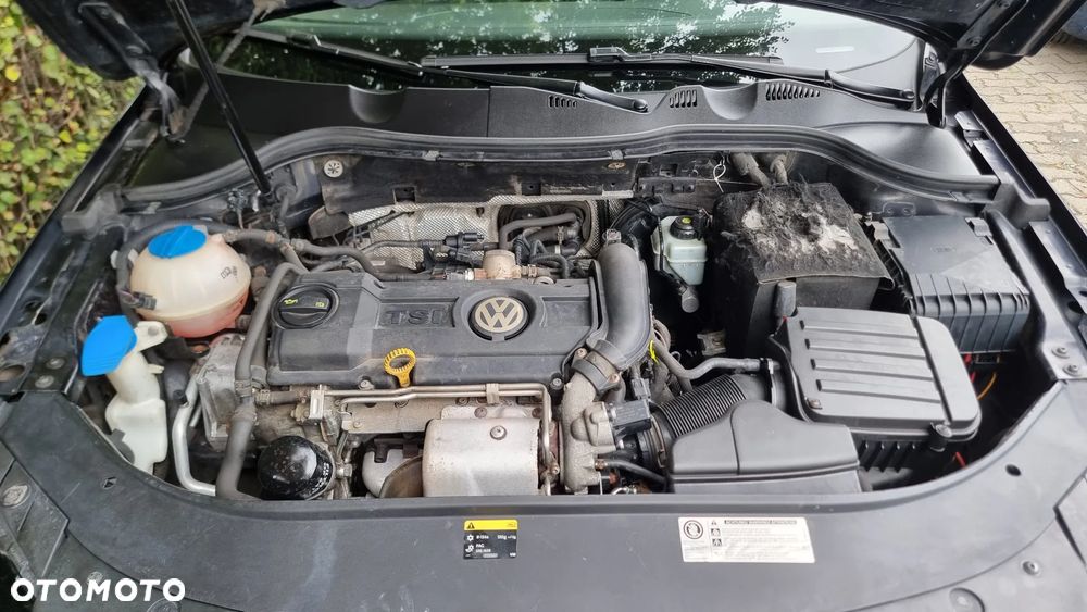 Volkswagen Passat - 16