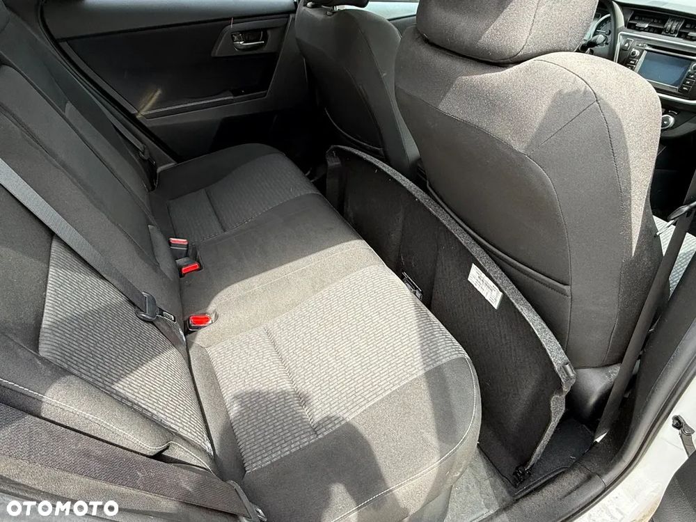 Toyota Auris 1.8 HSD Luna - 13