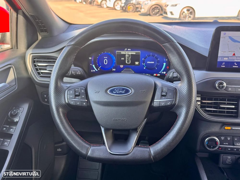 Ford Focus 1.0 EcoBoost MHEV ST-Line - 13