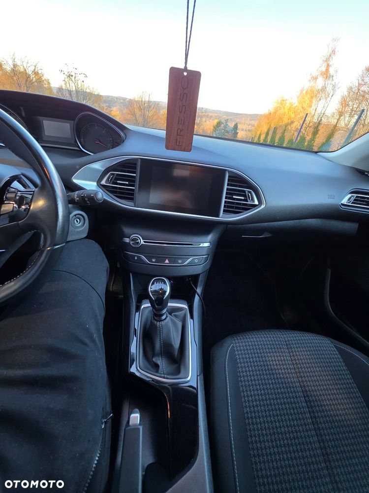 Peugeot 308 SW 17-21 - 19