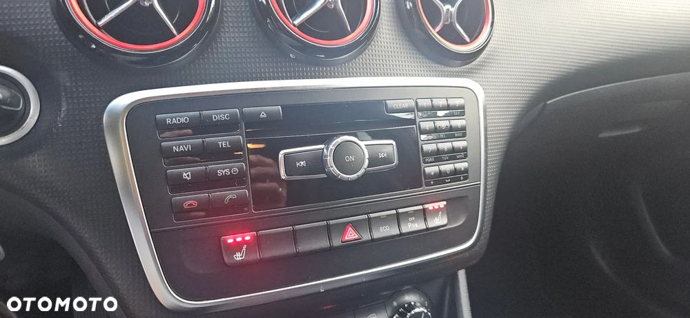 Mercedes-Benz Klasa A 180 (BlueEFFICIENCY) AMG Sport - 34
