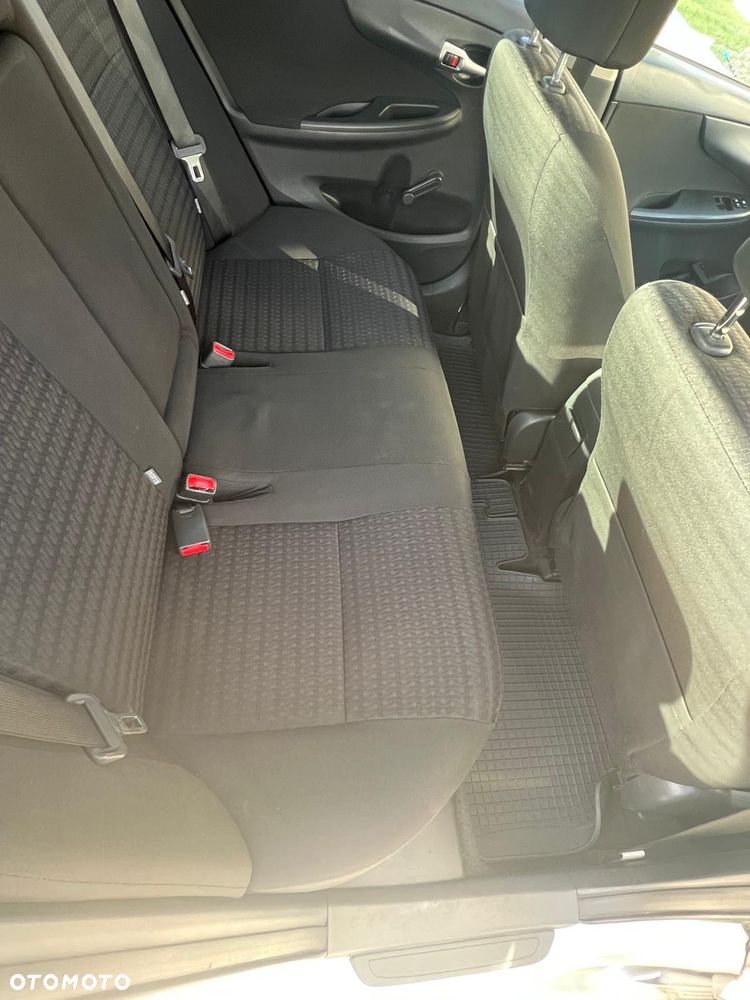 Toyota Corolla 1.4 D-4D Terra - 24