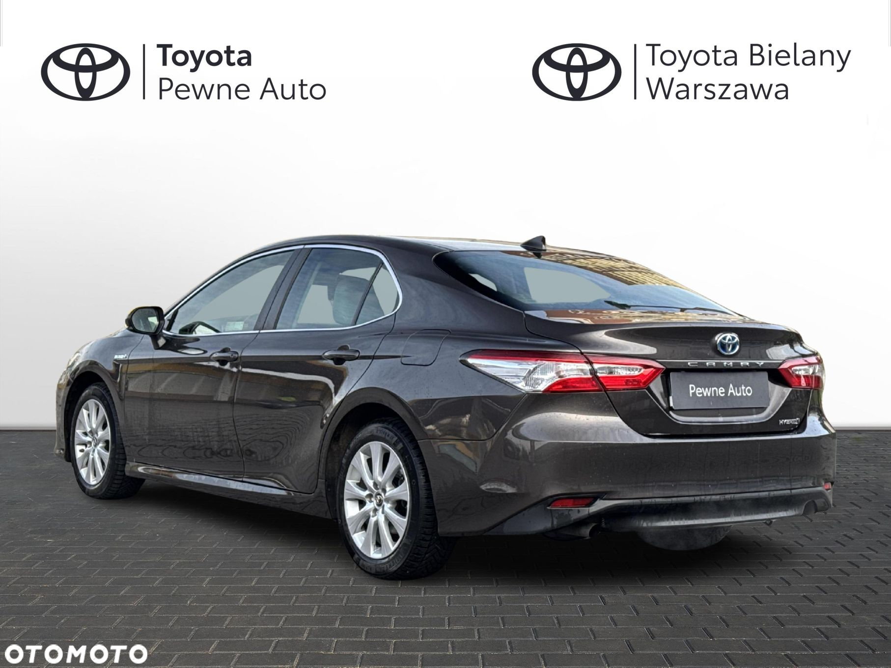 Toyota Camry - 3