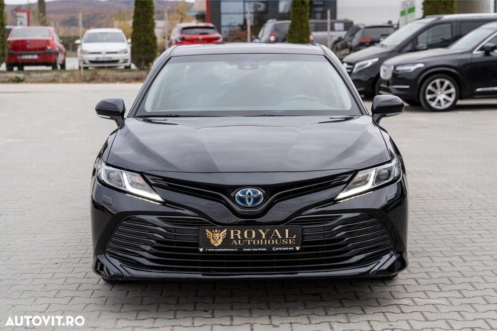 Toyota Camry - 9